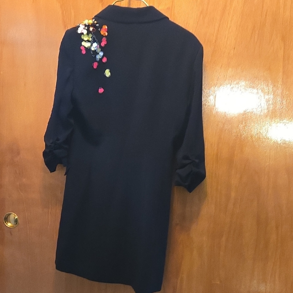 Elegant Blazer Dress with Colorful Floral Accents - Picture 7 of 12